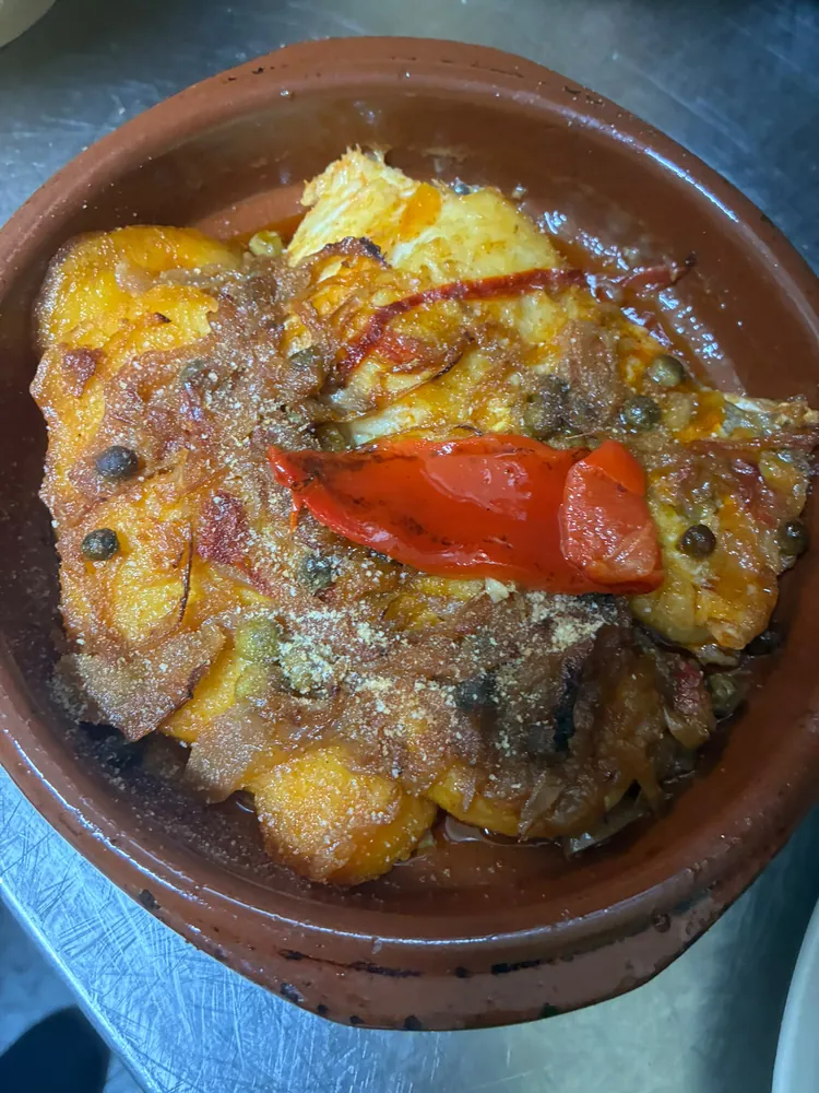 Bacalao a la cazuela en el restaurante El Bosque, en Mos